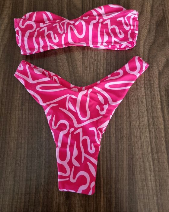 бански костюми от две части в розово и бяло