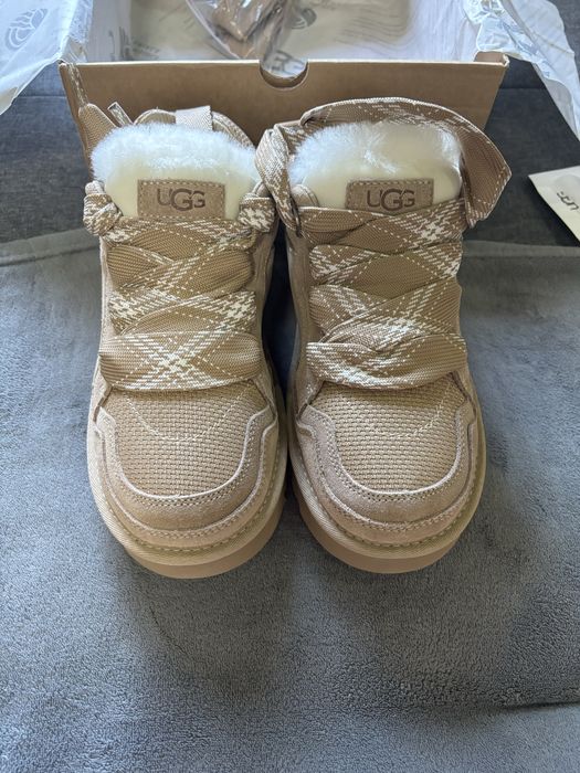 UGG Lowmel Snow Boots