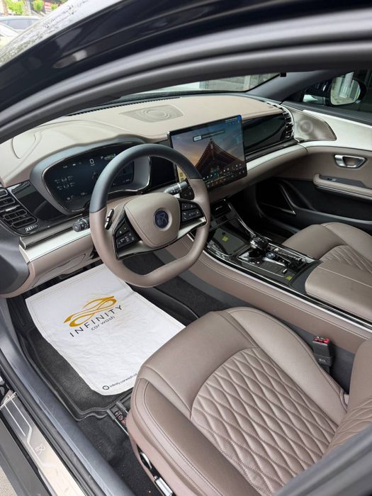 BYD Han 2025 — 6