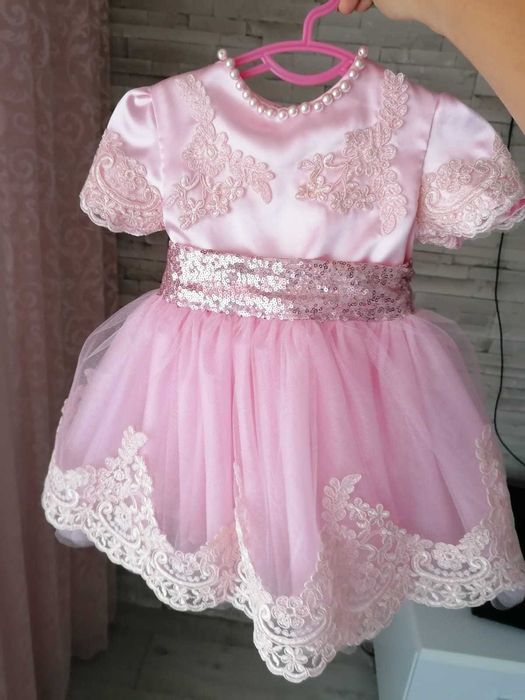 Рокля за момиче.