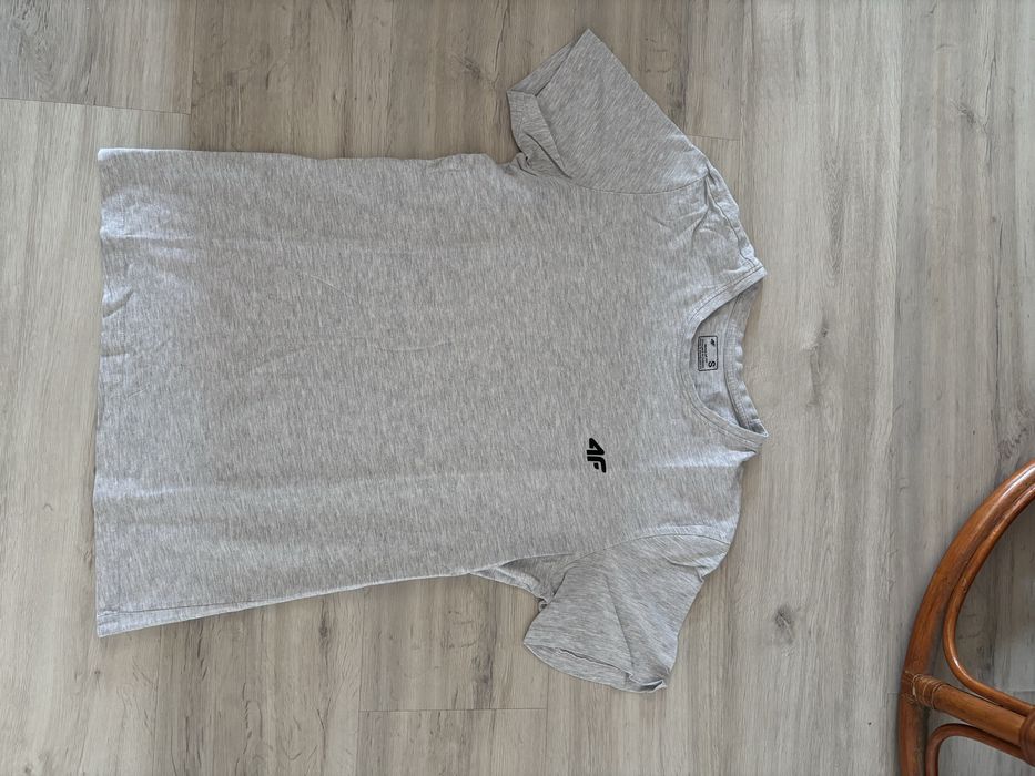 Tricou 4F gri.