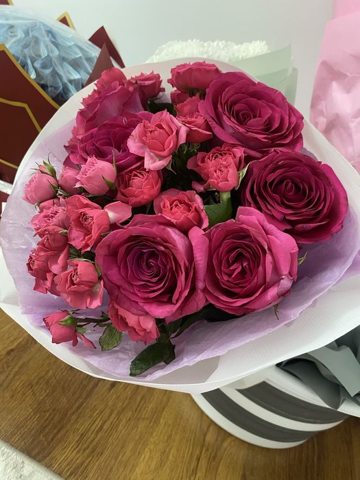 тунде келген гуллер сатылады