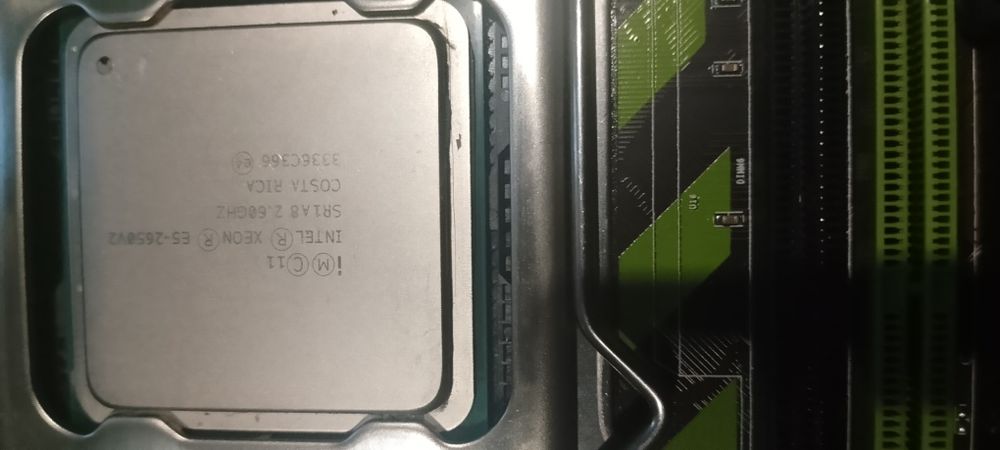 Продам комплект материка, процессор, оперативка