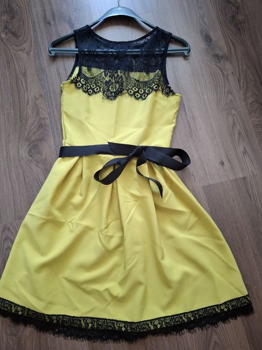 Дамска рокля.    .