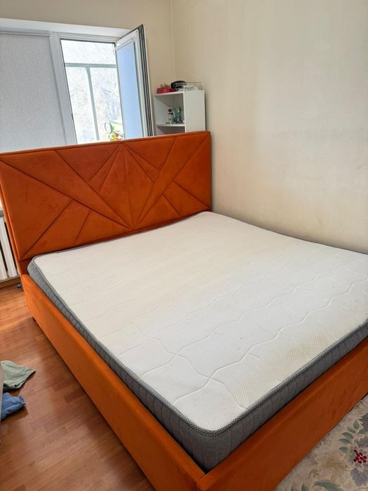 Кравать для спальной