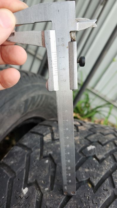 Зимняя резина  255/65 R16
