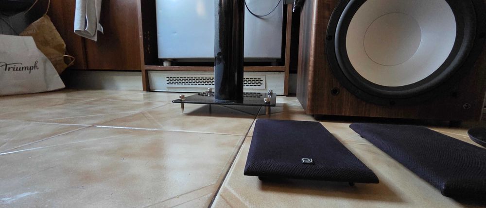 Продавам тонколони+център+съраунд колони на марката bronze audio +ресивър yamaha