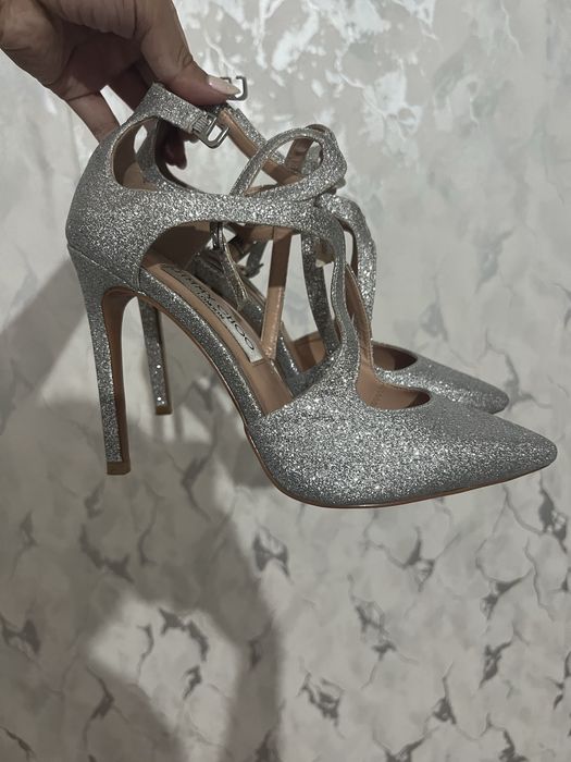 Продается туфлии