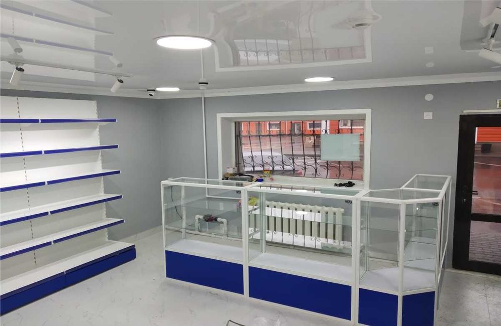 Витрины большой выбор размеров, конфигураций, цветов