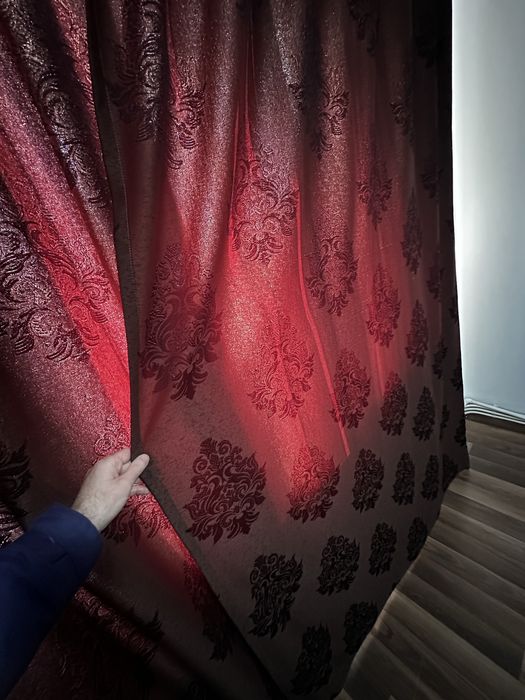Vând set complet de perdele și draperii