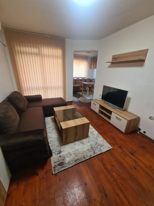 Дава се под наем Тристаен апартамент в Пловдив, Въстанически - 100 кв.м за 433.5 € - Снимка #1