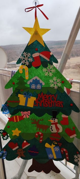 Комплект коледна елха и орнаменти от филц