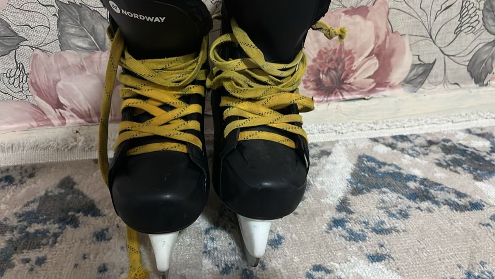 Продам бу каньки