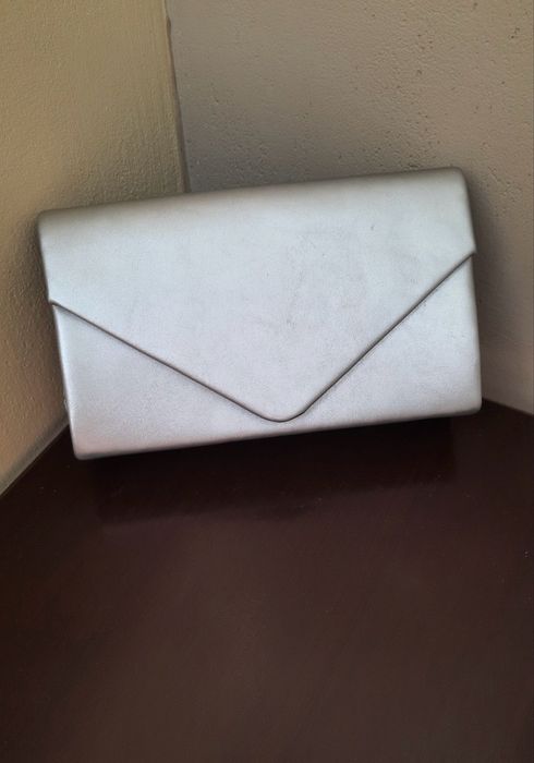 Дамски токчета и дамска чанта