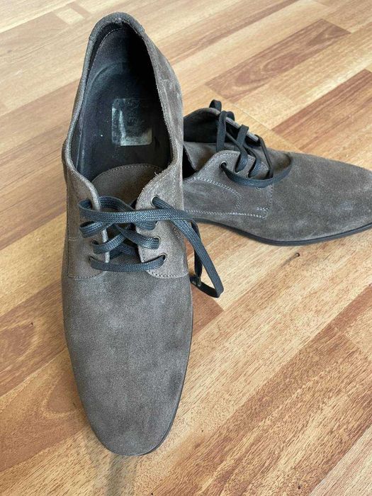 Замшевые туфли от Madzetti.