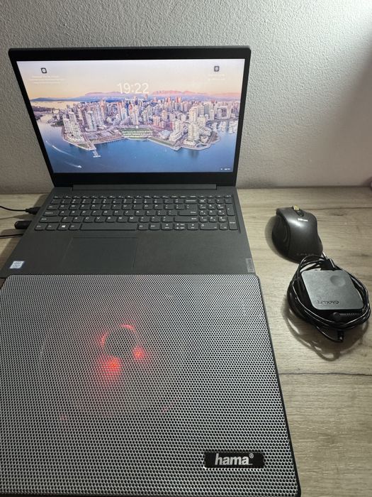 Lenovo V15-IWL i7 Gen 8 | 8GB RAM | SSD 256GB | Mouse Wireless + Cooler Hama + Încărcător+Geanta Laptop