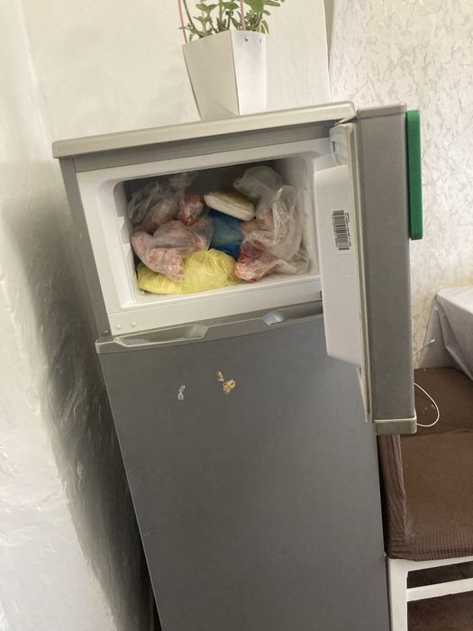 Продам холодильник