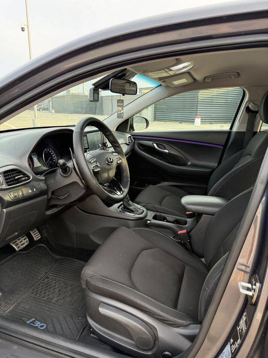 Hyundai I30 Hyundai i30 Fastback 1.4 T-GDI 140 CP Automată | 2018 | 126.000 km |