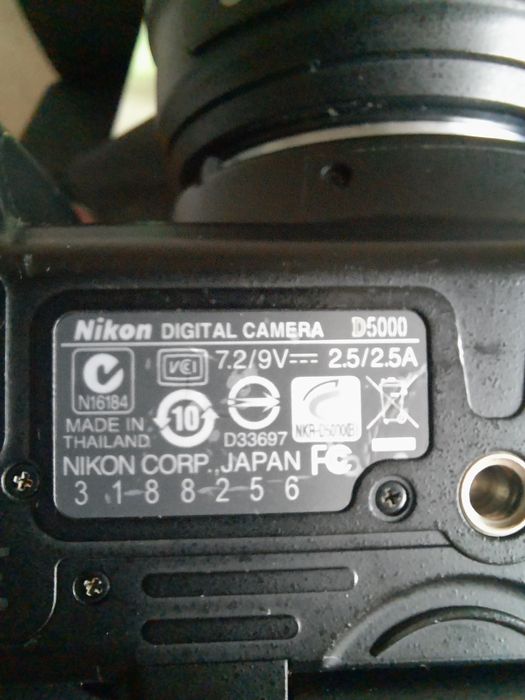 Фотоапарат Nikon D5000