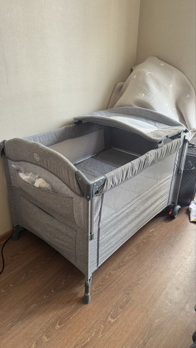 Продам манеж в отличном состоянии