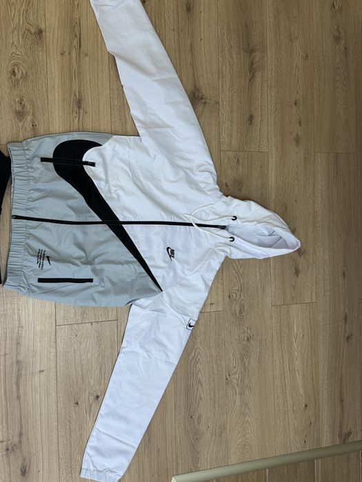 Чисто нов екип на NIKE XL