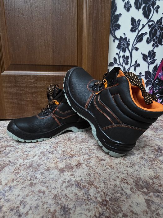 Продаю Рабочие ботинки МИСТРАЛЬ