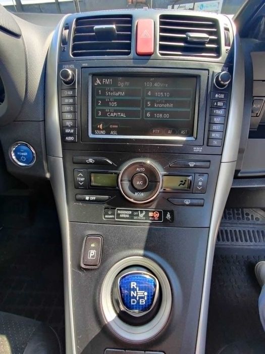 Toyota Auris 2011 - Automata