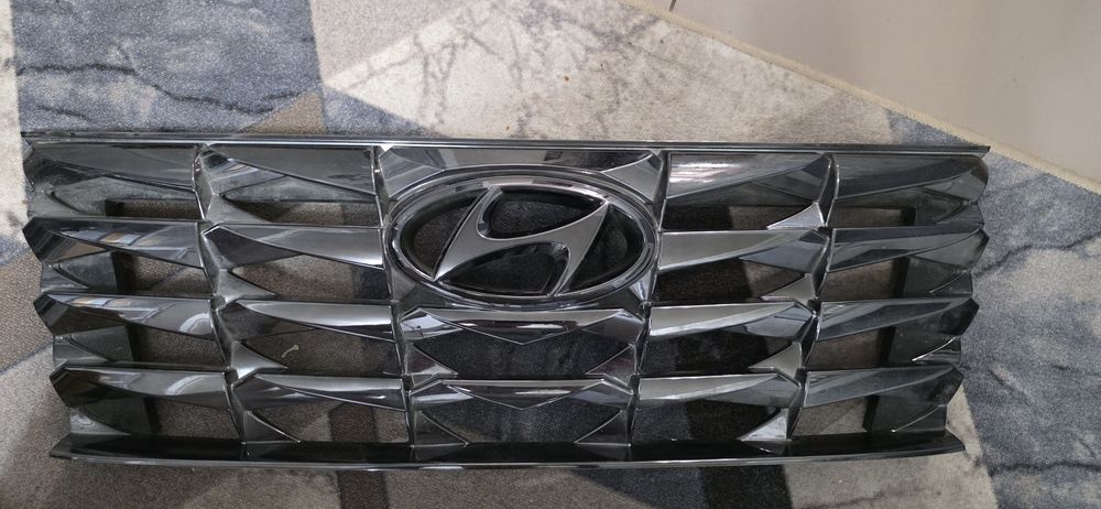 Продам решетку на Tucson nx4