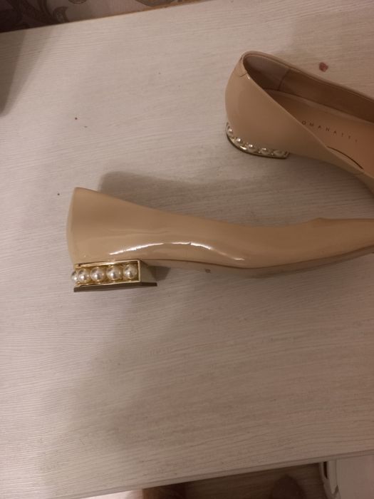 Туфли женские,симпатичные.