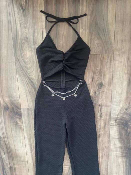 Гащеризон с отвор на талията