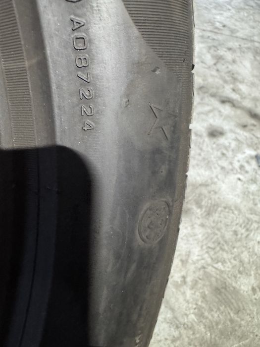 245 50 19 pirelli vara runflat steluta