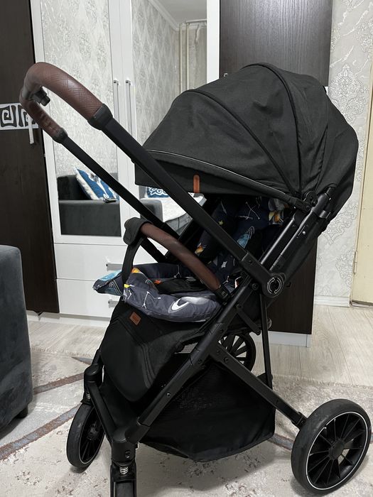 Коляска прогулочная с перекидной ручкой