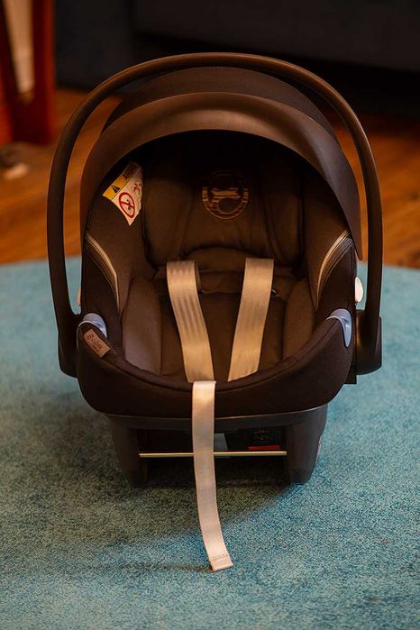 Cybex Aton M i-Size (Столче за кола)