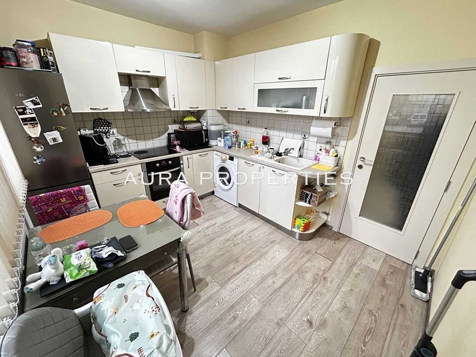 Дава се под наем Двустаен апартамент в Разград, Център - 72 кв.м за 331.5 € - Снимка #1