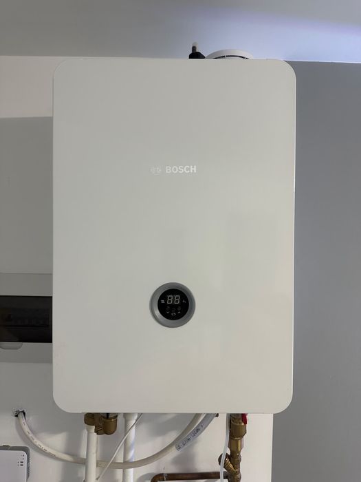 Centrală electrică Bosch Tronic Heat 3500 24kW