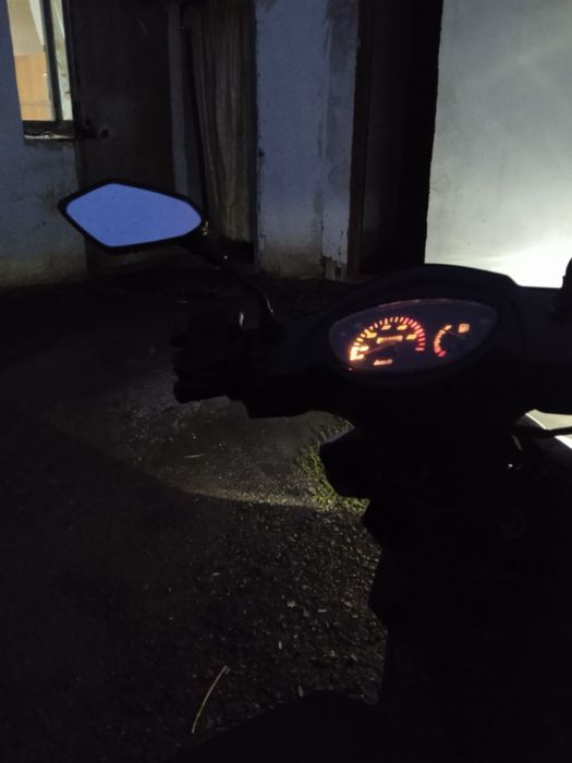 Скутер м8 125 кубовый