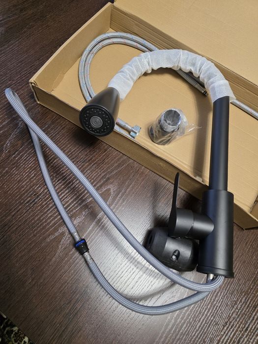 Продам смеситель кухонный