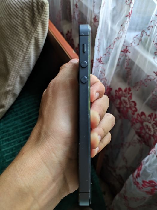 Продам IPhone 4-5