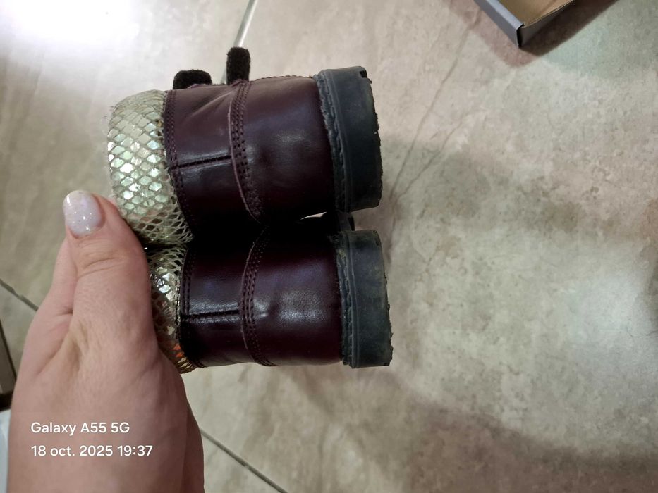 Ghete imblanite fetite, Bambini, marimea 23, pret negociabil