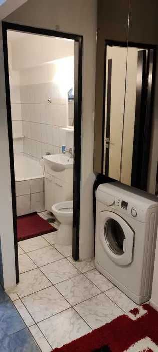 Inchiriez Garsoniera decomandata bulevardul Bucuresti