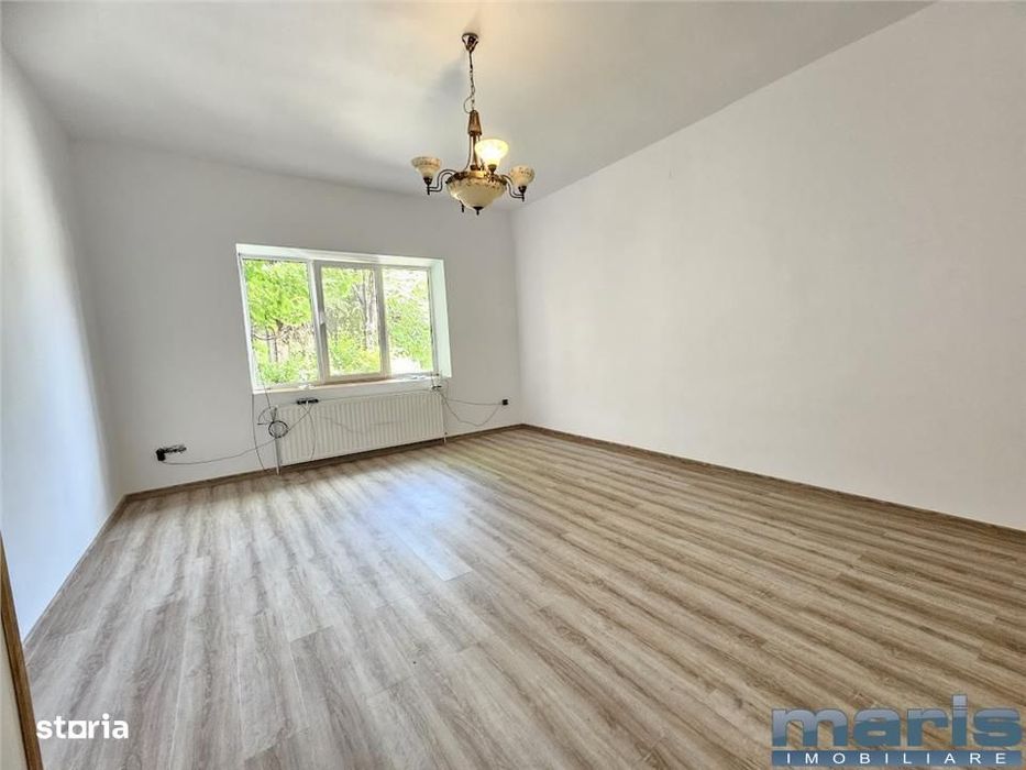 Inchiriere casa 4 camere 110 mp Centru cu panouri, pretabil birouri.