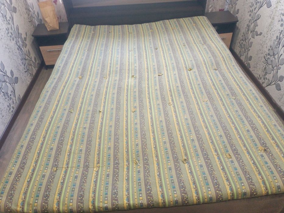 Продам отличный  матрас