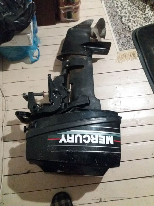 Продавам извънбордов двигател