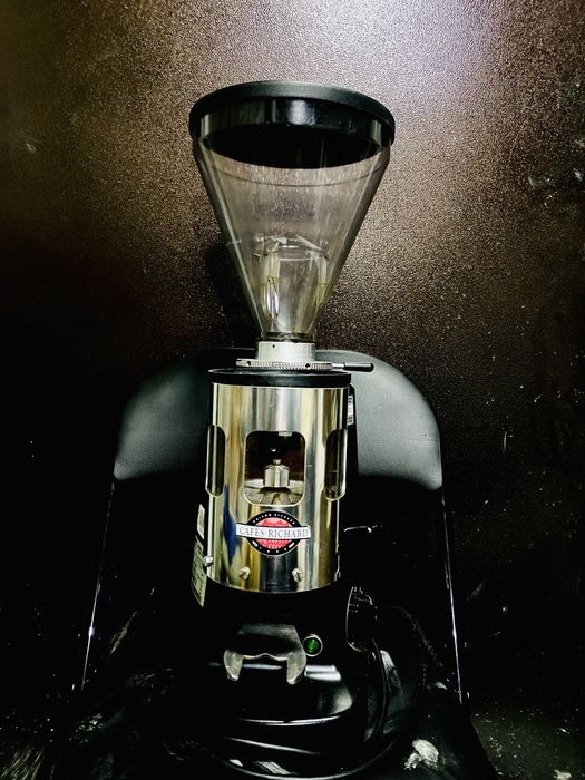 Срочно Продам кофемолку