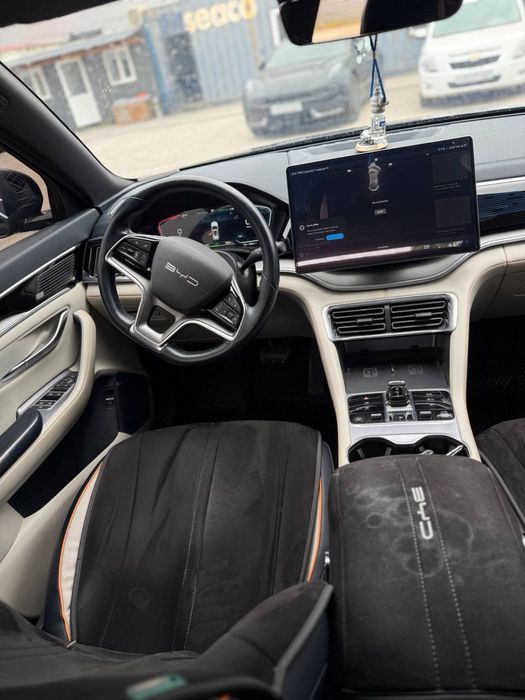 BYD Champion 2023 Qora 605 Km