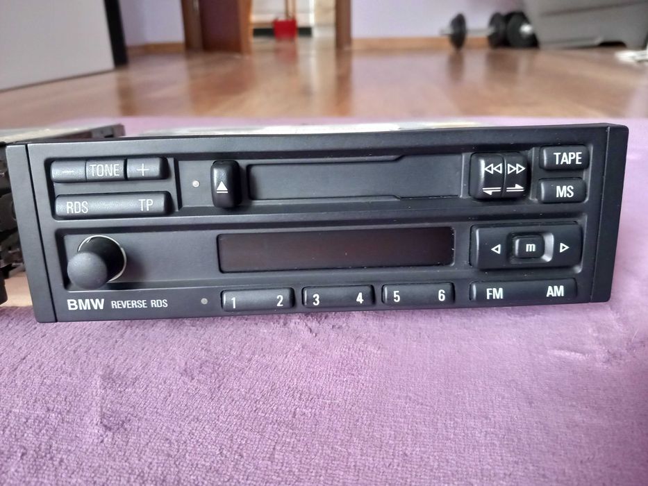 Касетофони BMW Business и Reverse RDS с блутут и AUX