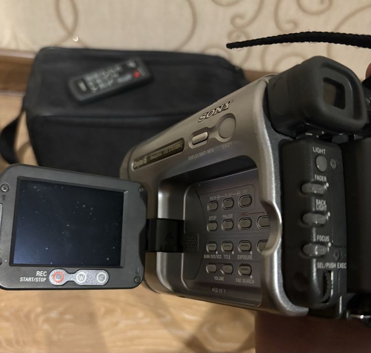 Видеокамера Sony handycam digital 8