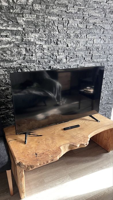 Продаю Xiaomi mi tv p1