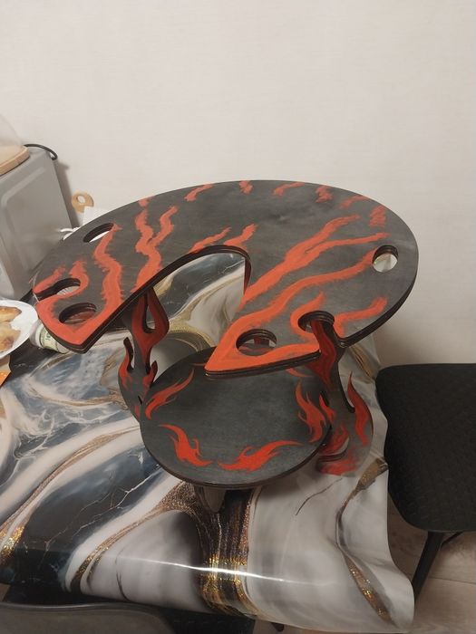 Продам столик (подставку)