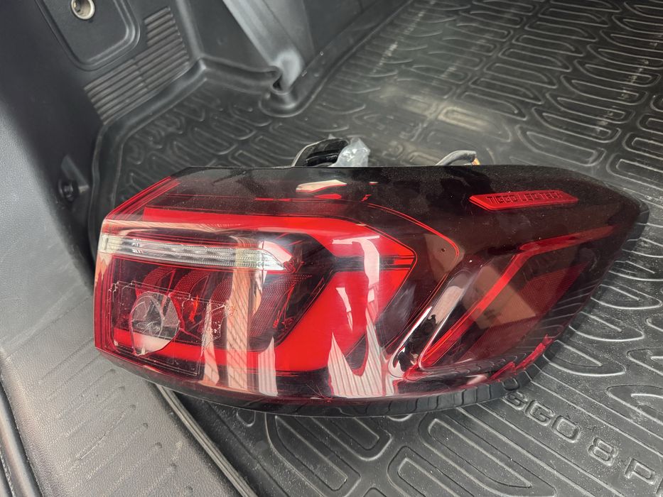 Продам плафон на chery tiggo 8 pro